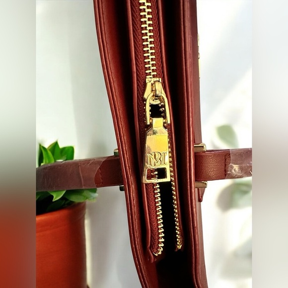 NWT Badgkey Mischka burgundy tote - Picture 5 of 10